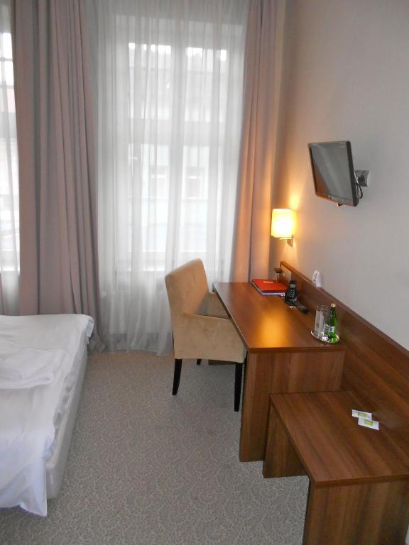 Hotel Srodmiejski Zielona Gora  Room photo